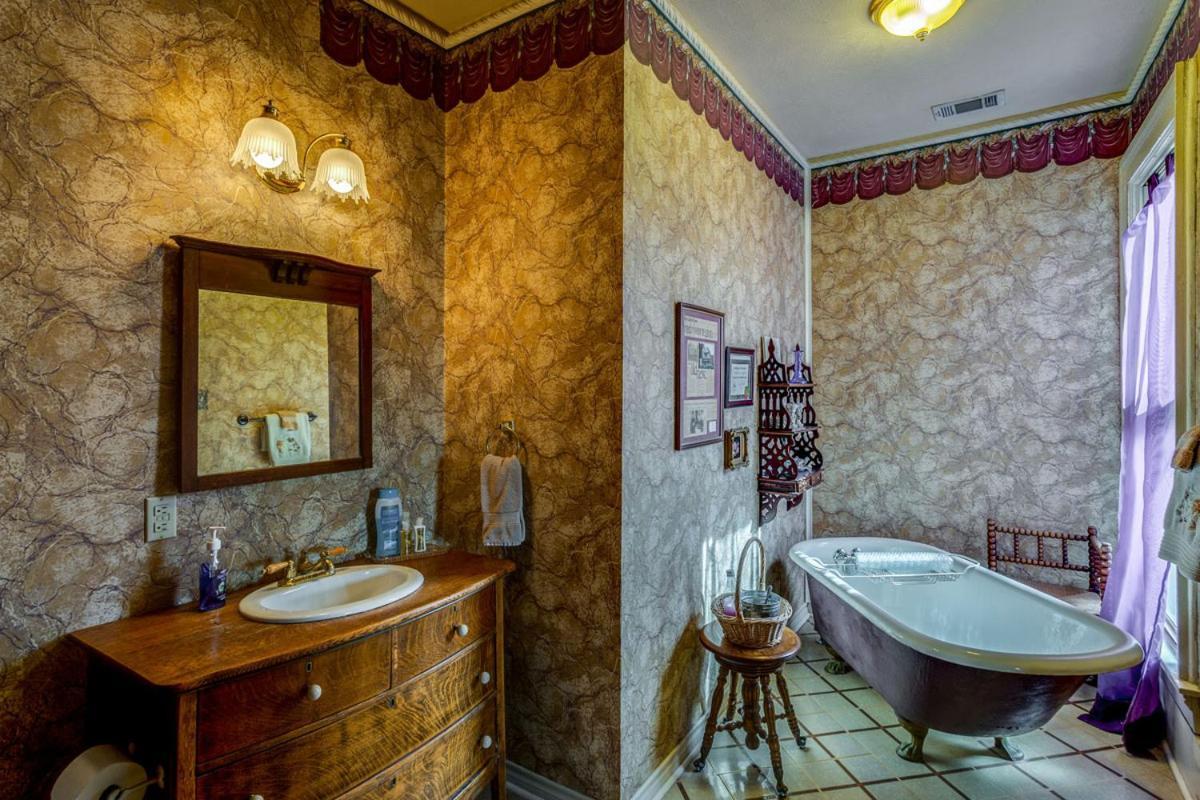 Four Winds Victorian Venue & Suites Bonham Pokój zdjęcie